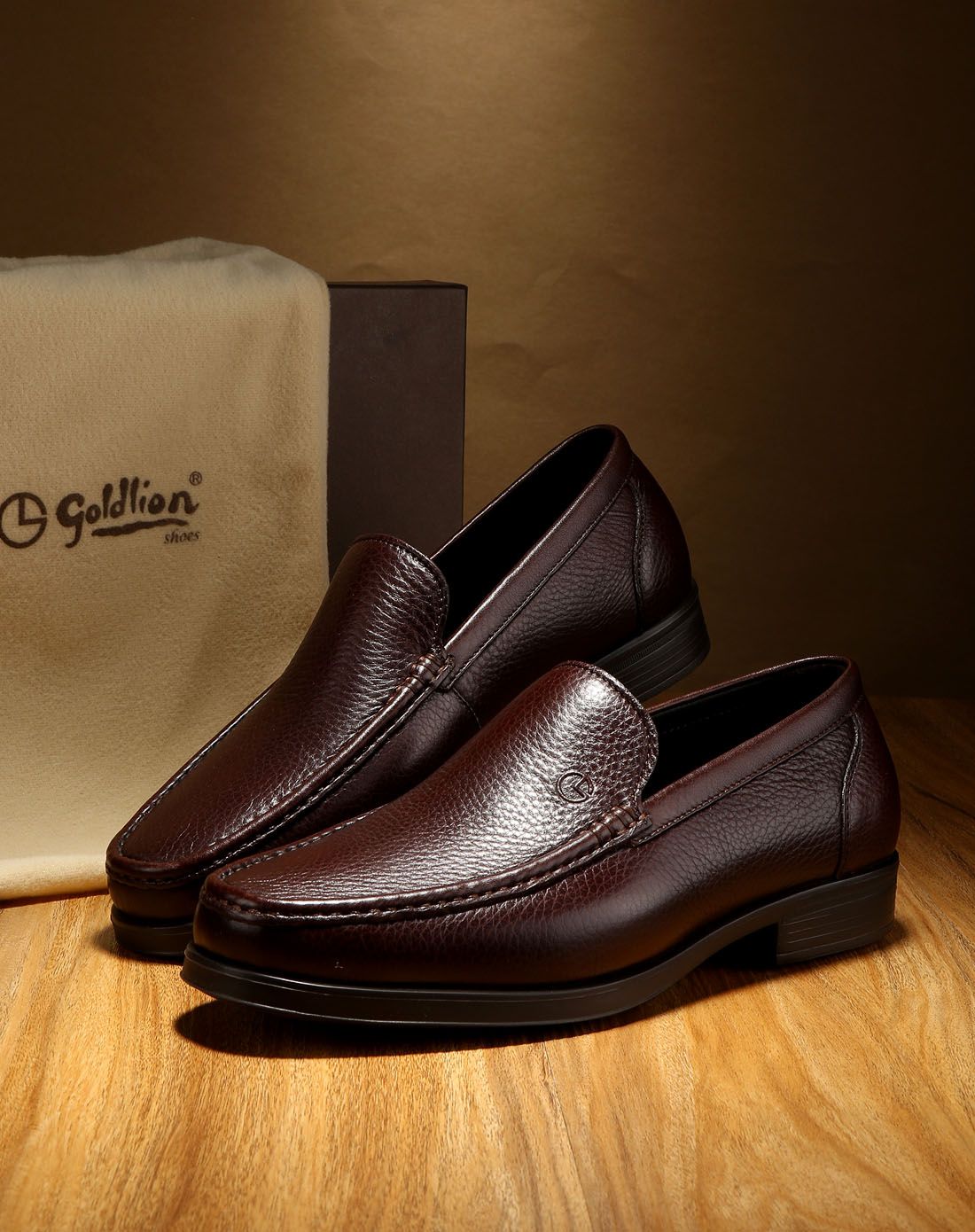 深棕色牛皮经典舒适商务皮鞋