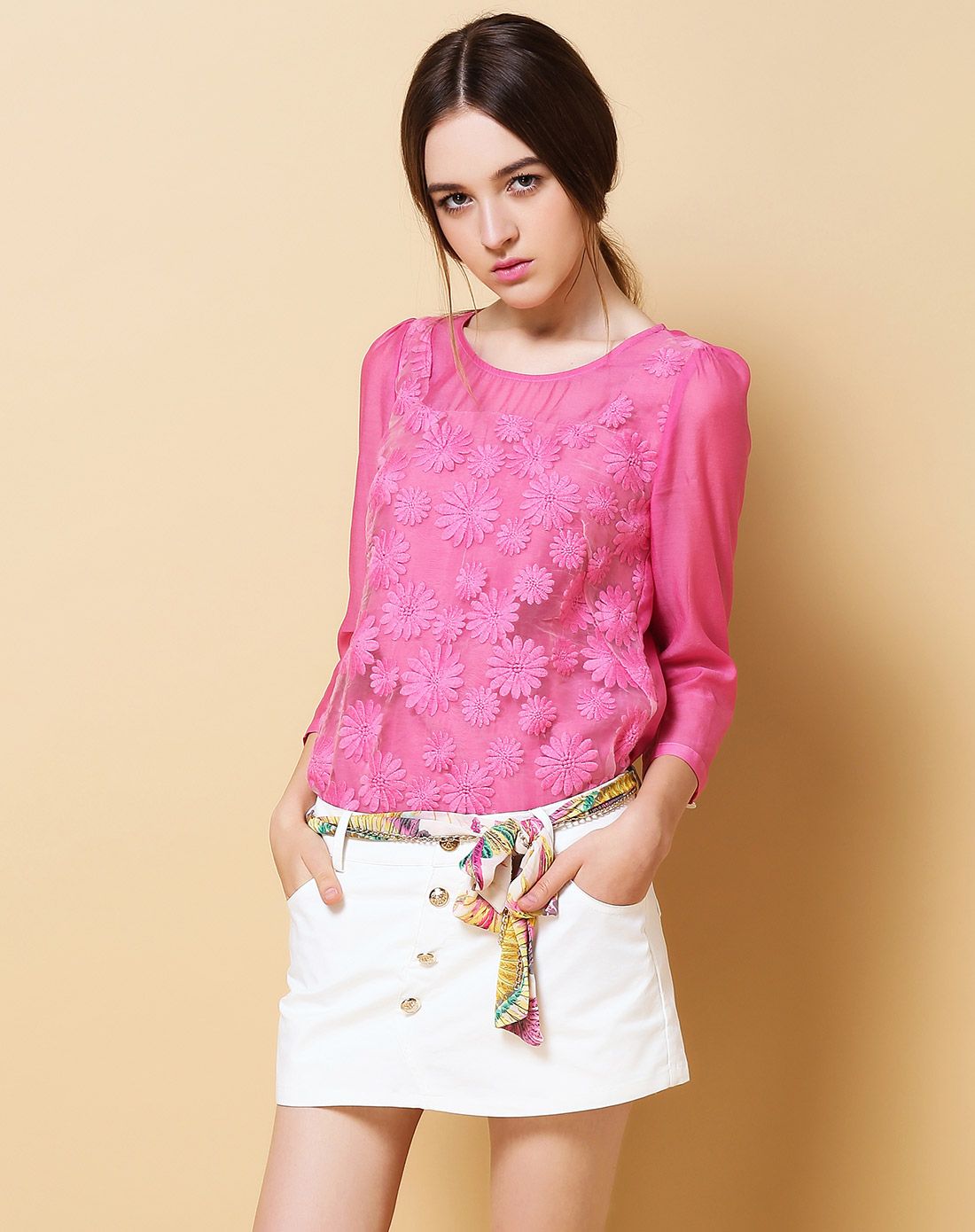 热粉色甜美百搭八分袖上衣