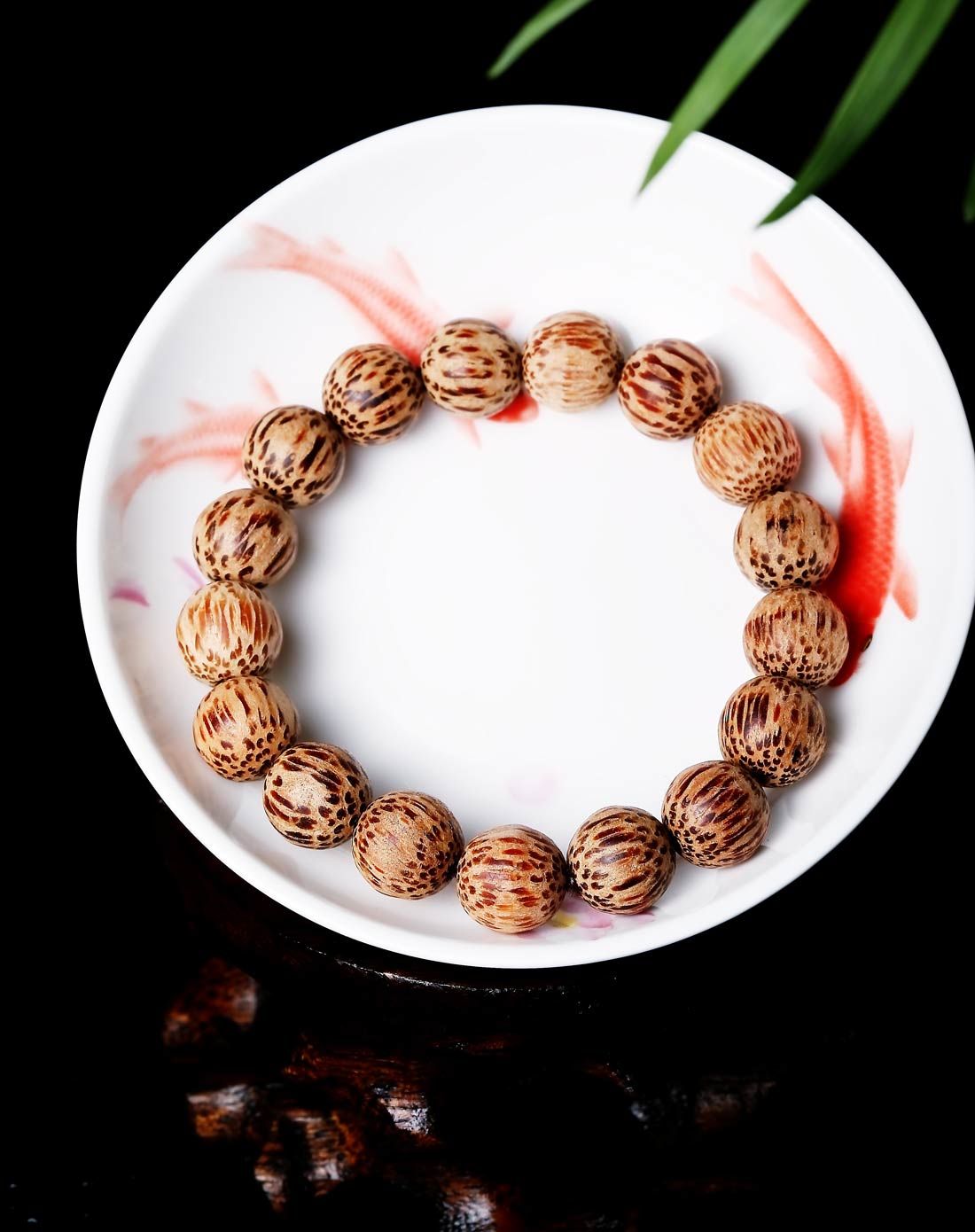 天然蛇皮纹椰木圆珠手串