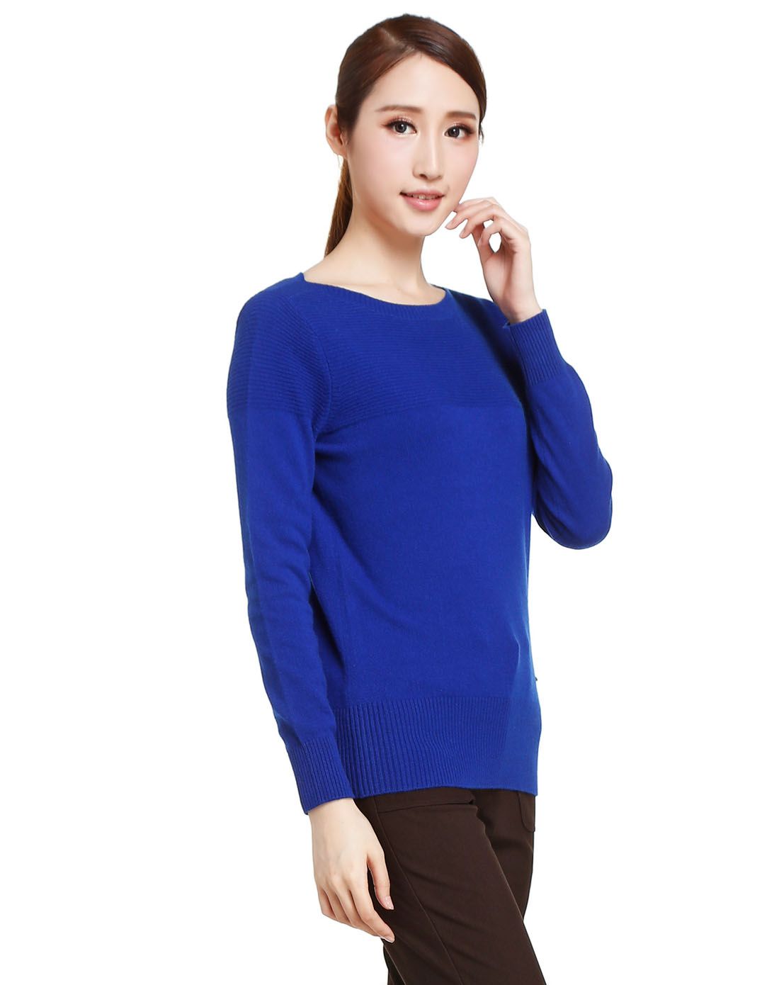 女中酞蓝一字领翻花女套衫