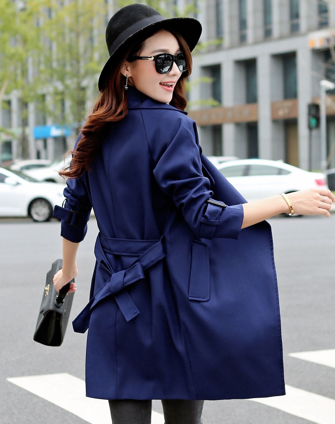 藏青色女式风衣