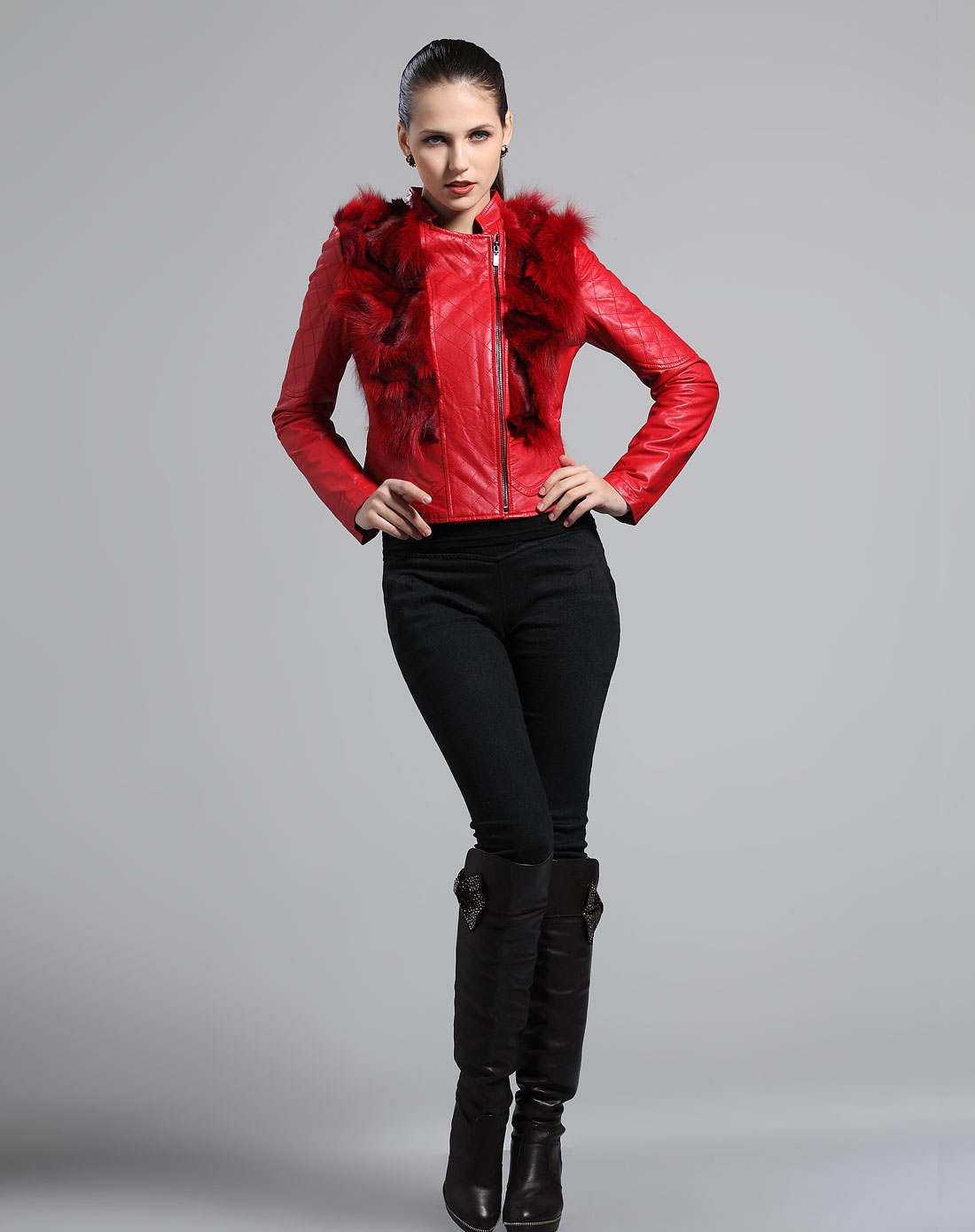 女款大红绵羊皮短装皮衣