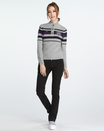 浅灰色半襟长袖针织衫