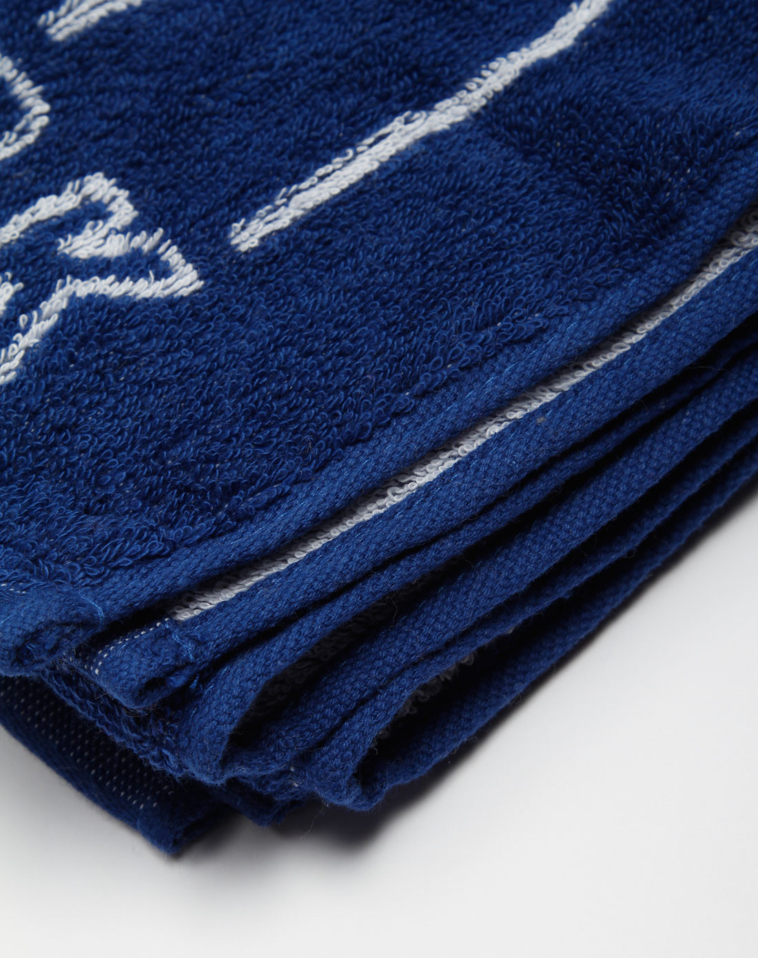 深蓝色柔软印字舒适毛巾