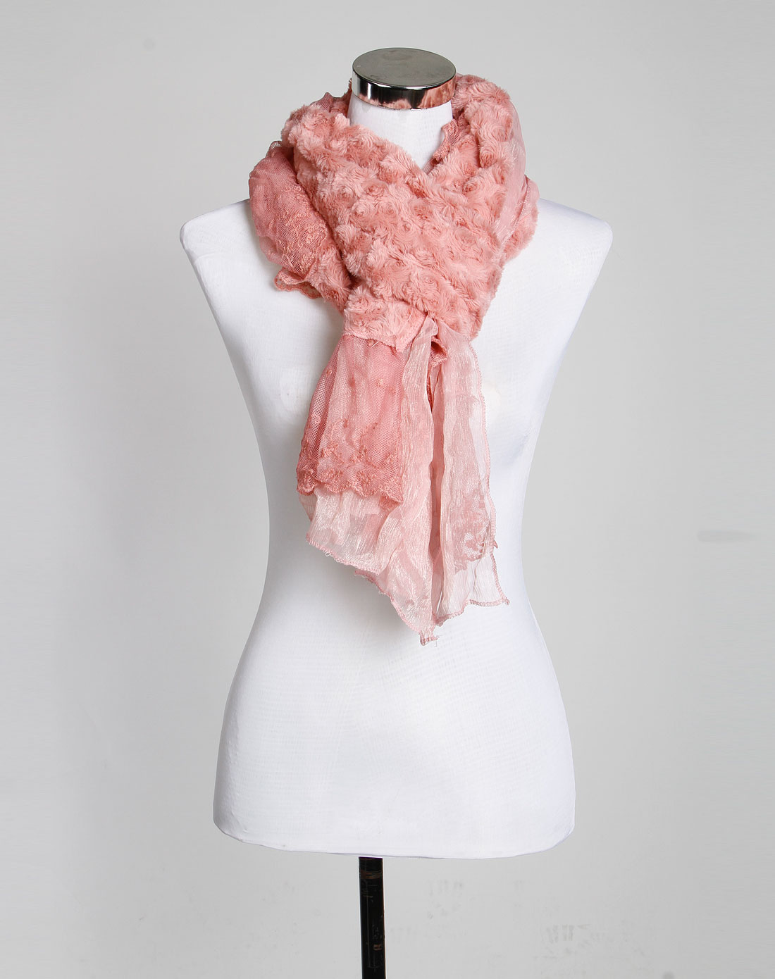 粉色绣纹时尚围巾