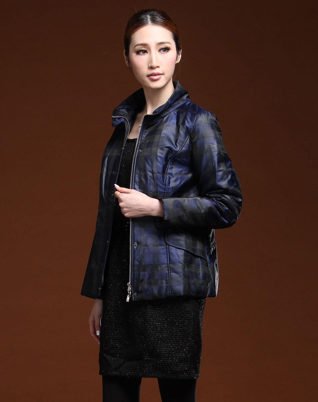 娜尔思naersi女装专场-蓝色格纹时尚长袖羽绒服