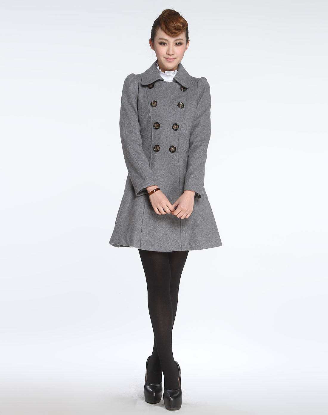 灰色翻领时尚长袖大衣
