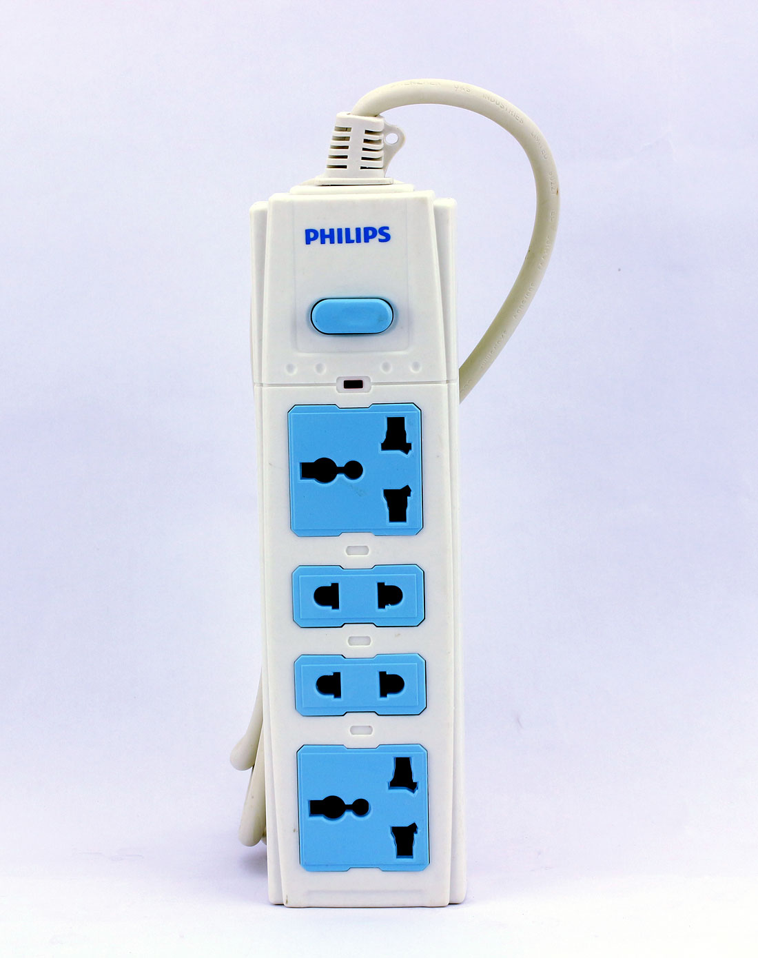 4位万用孔安全插座白色