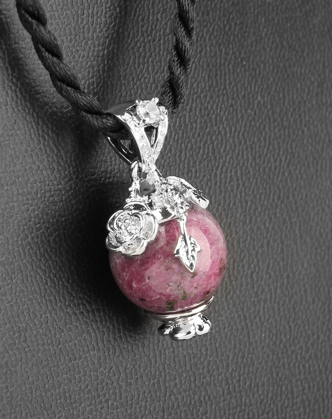 天然红绿宝圆珠花盘吊坠镶嵌925银