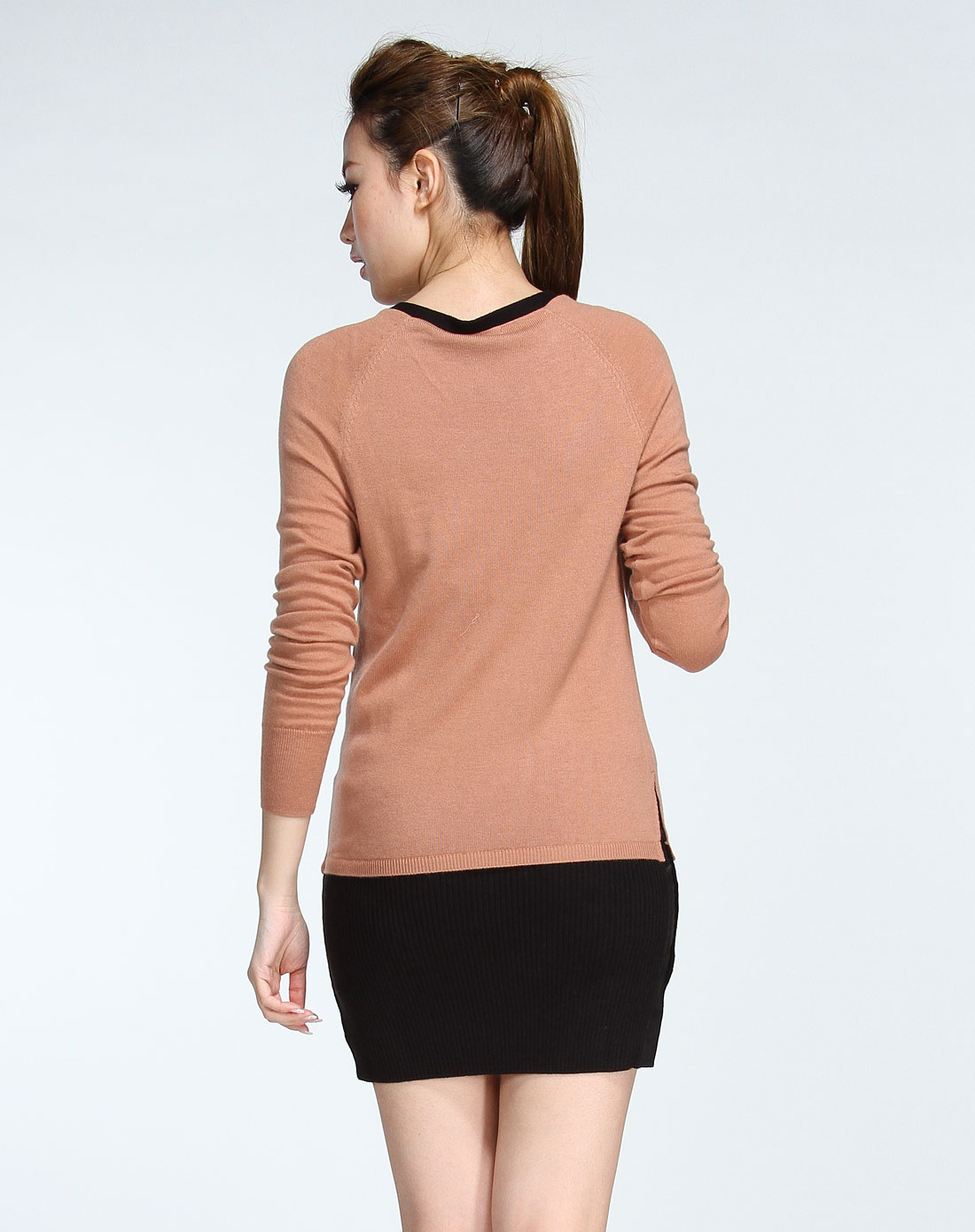 v领休闲肉桂色长袖连衣裙