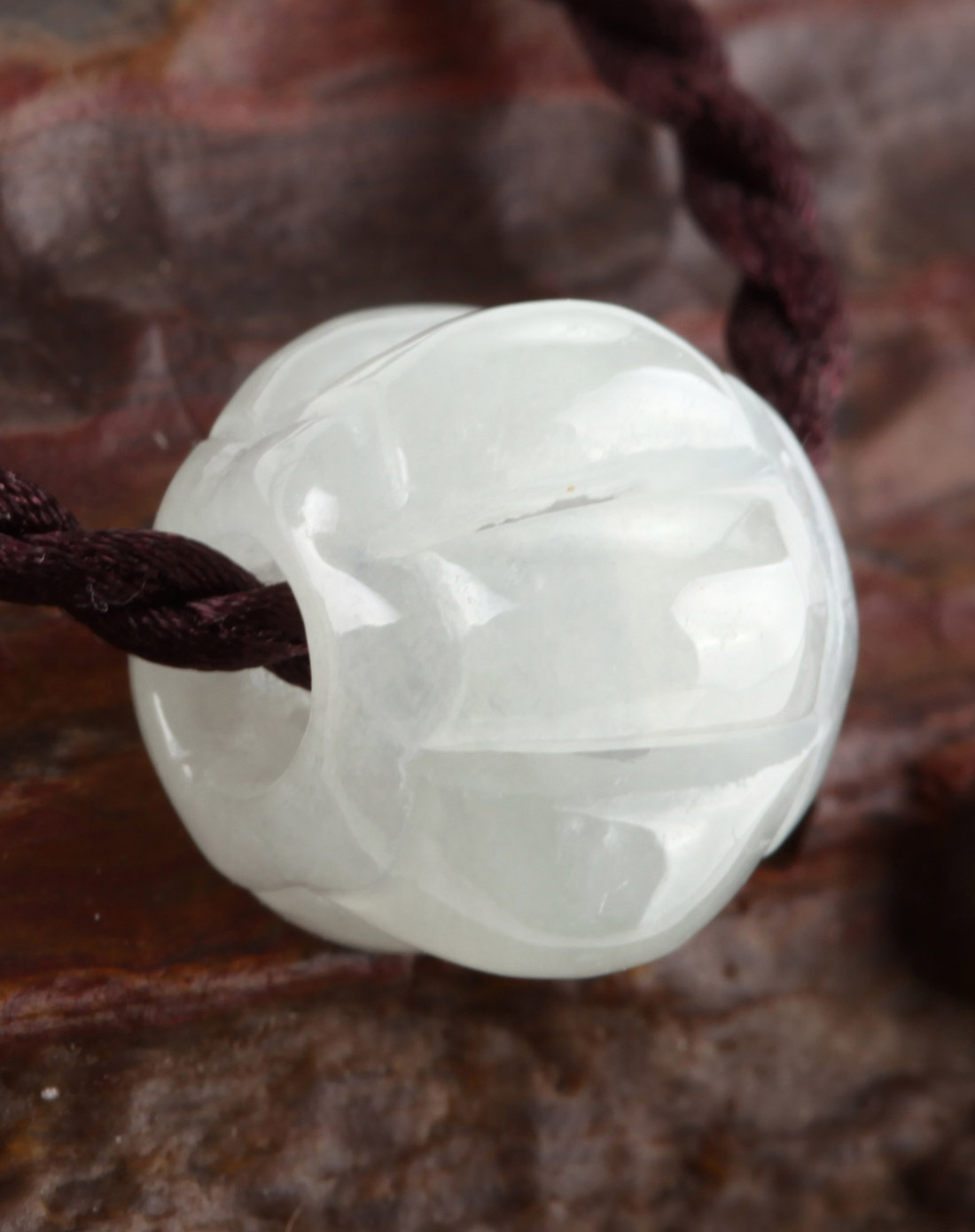 天然a货翡翠镂空转运珠吊坠