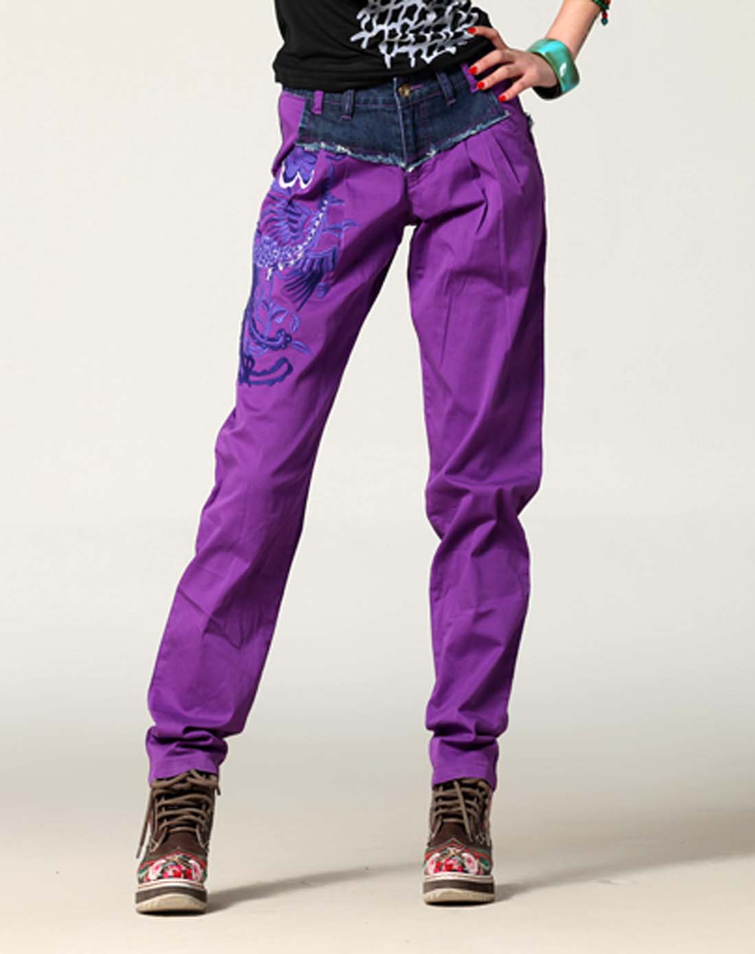 紫色毛边拼接休闲牛仔裤