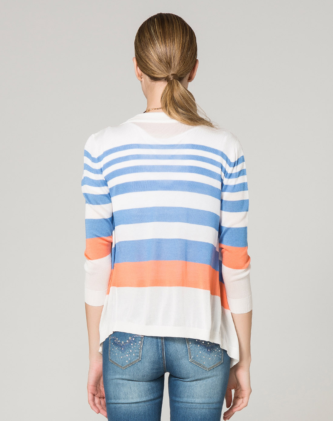 蓝白条色条纹针织衫