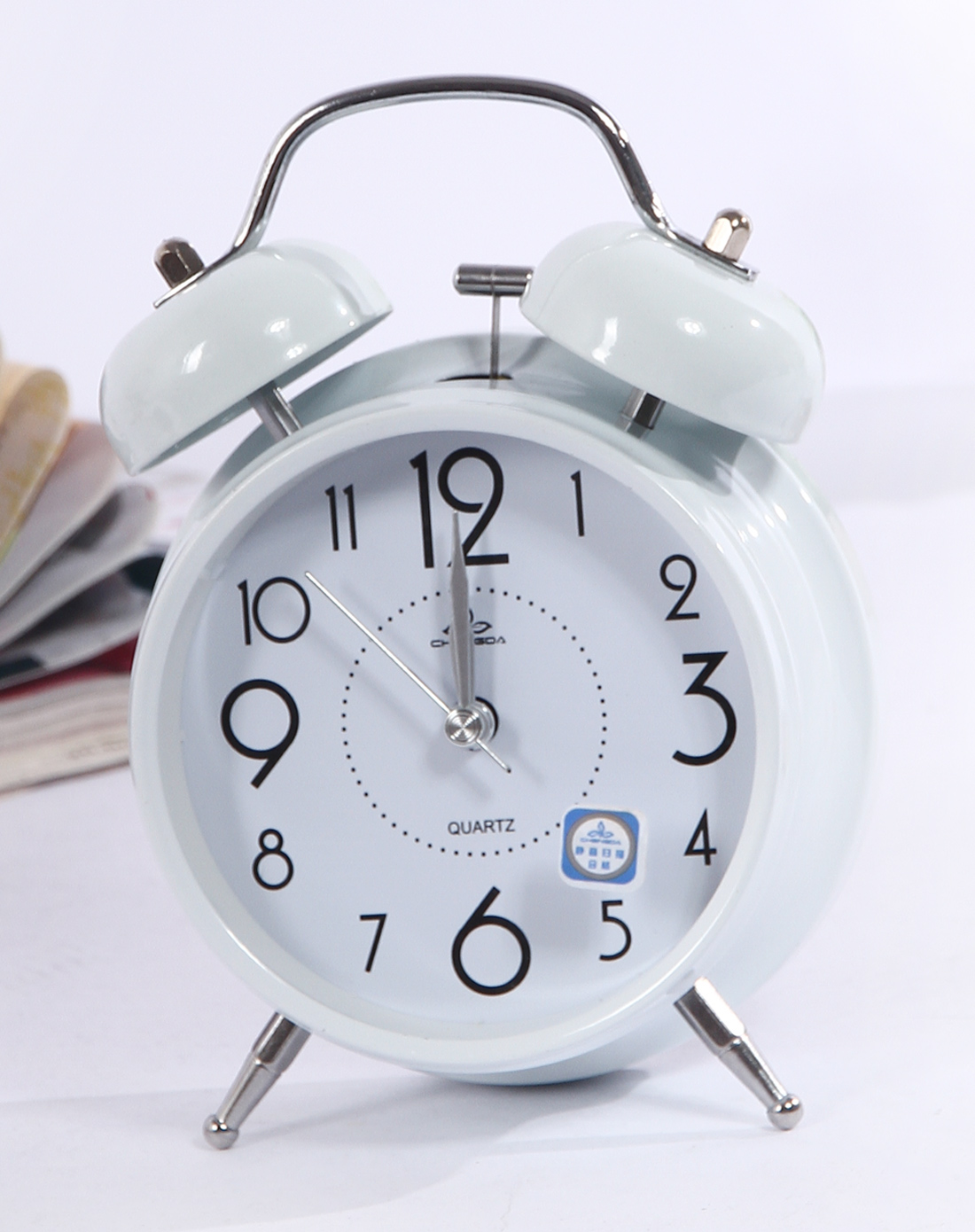 白色大号复古叮当闹钟