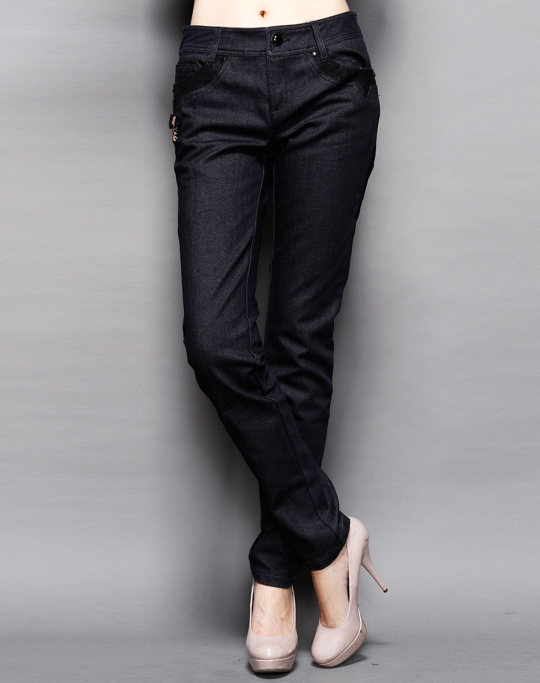 浪漫宣言 黑色时尚直筒牛仔长裤