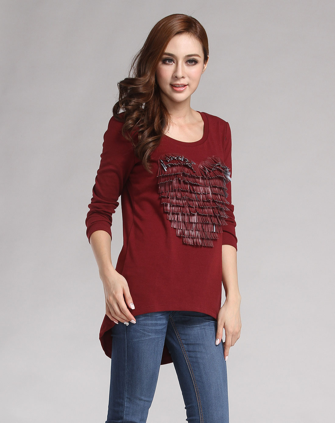 暗红色心形流苏长袖t恤