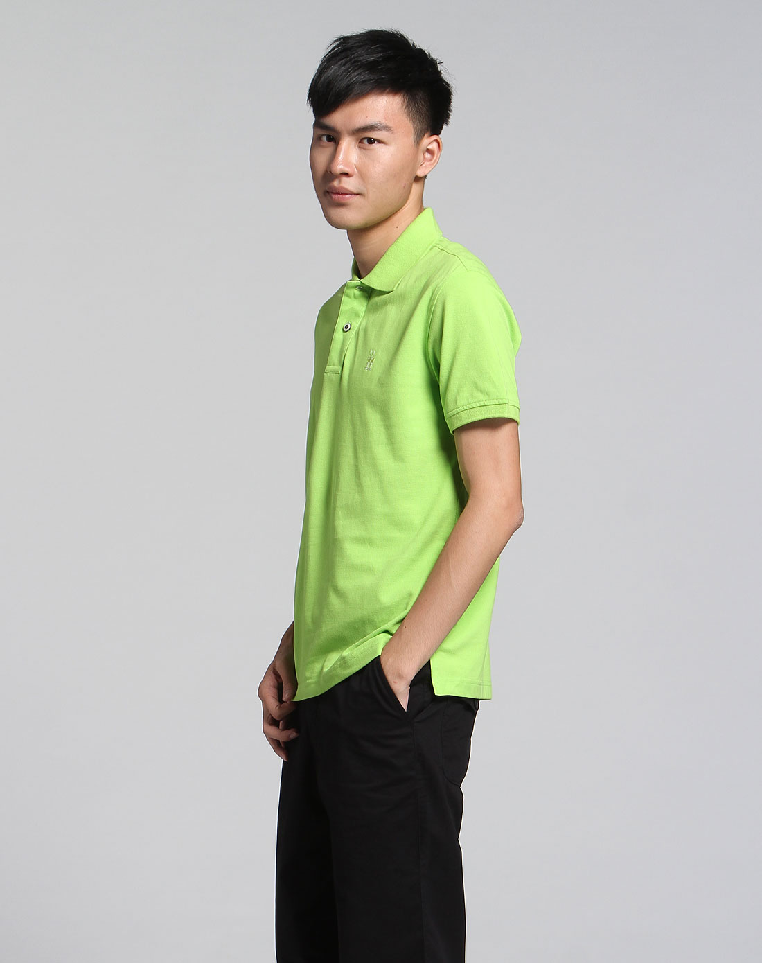 纯色绣花青绿色短袖翻领t恤