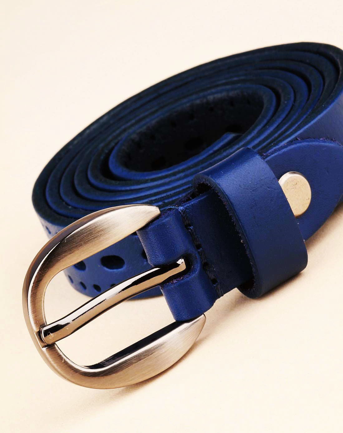 蓝色立体雕花腰带