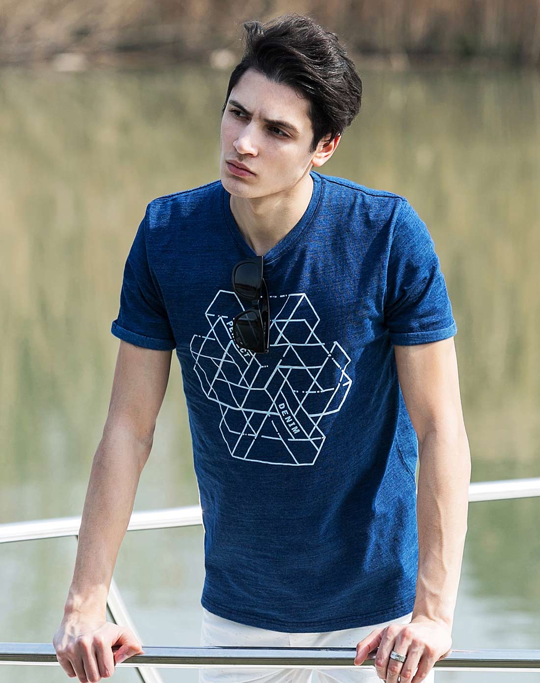 牛仔蓝纯棉舒适圆领短袖t恤