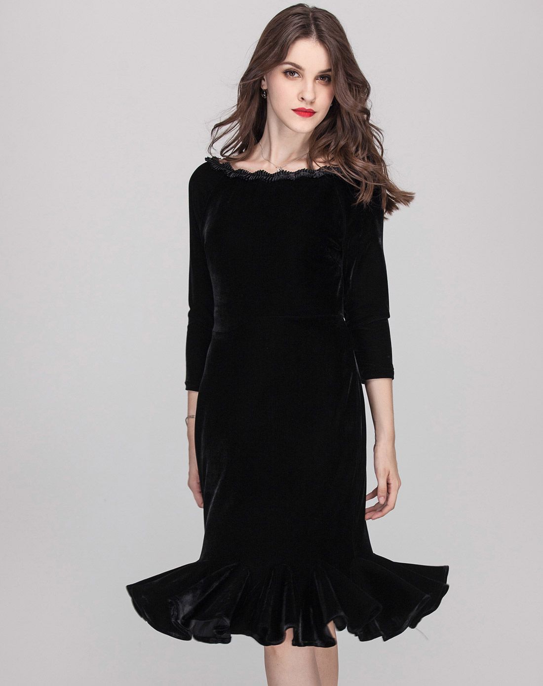 黑色丝绒经典高贵气质鱼尾连衣裙