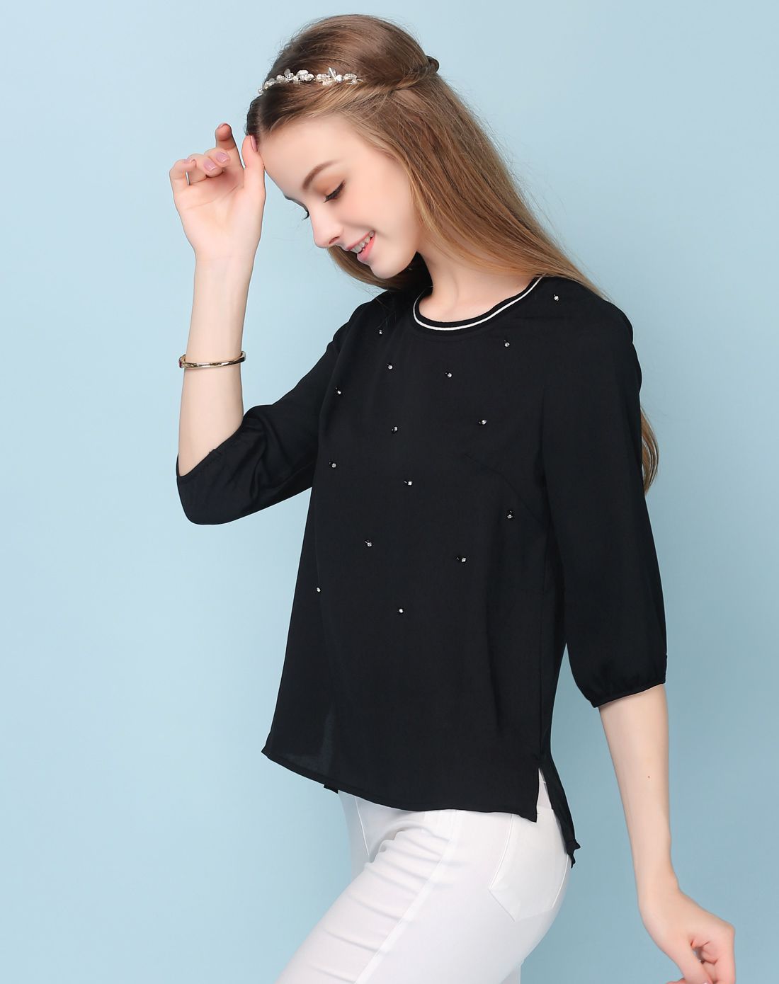 黑色螺纹领口雅致时尚衬衫