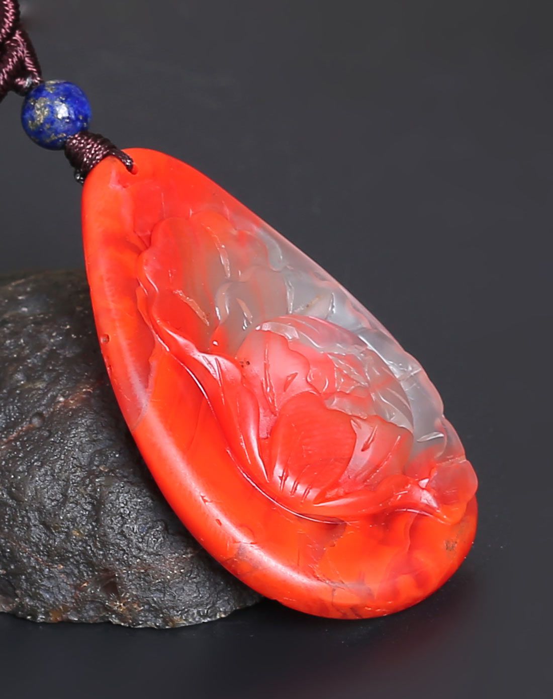 盈满堂 (专供)一物一图冰飘天然南红玛瑙手工雕刻吊坠牡丹花