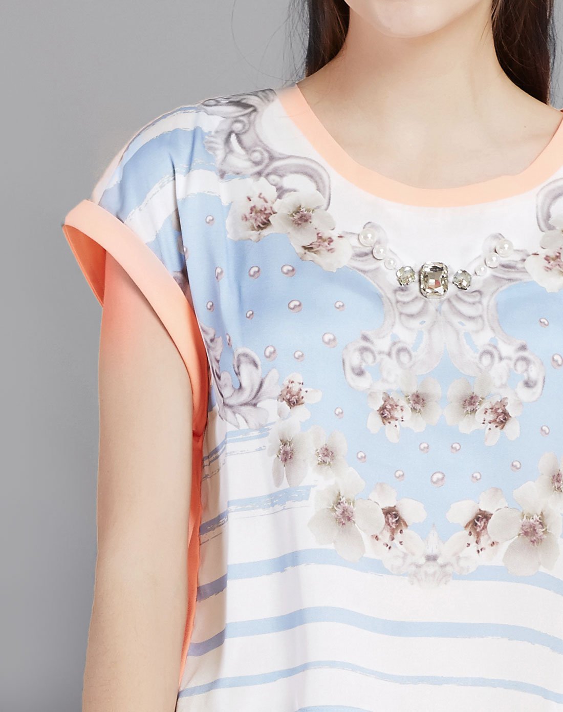 淡珊瑚色短袖印花t恤