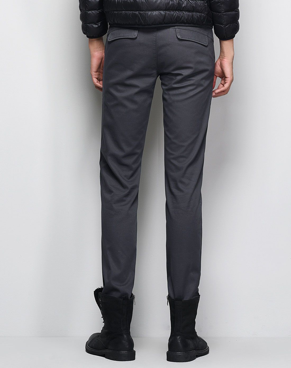 灰色加绒直筒休闲裤