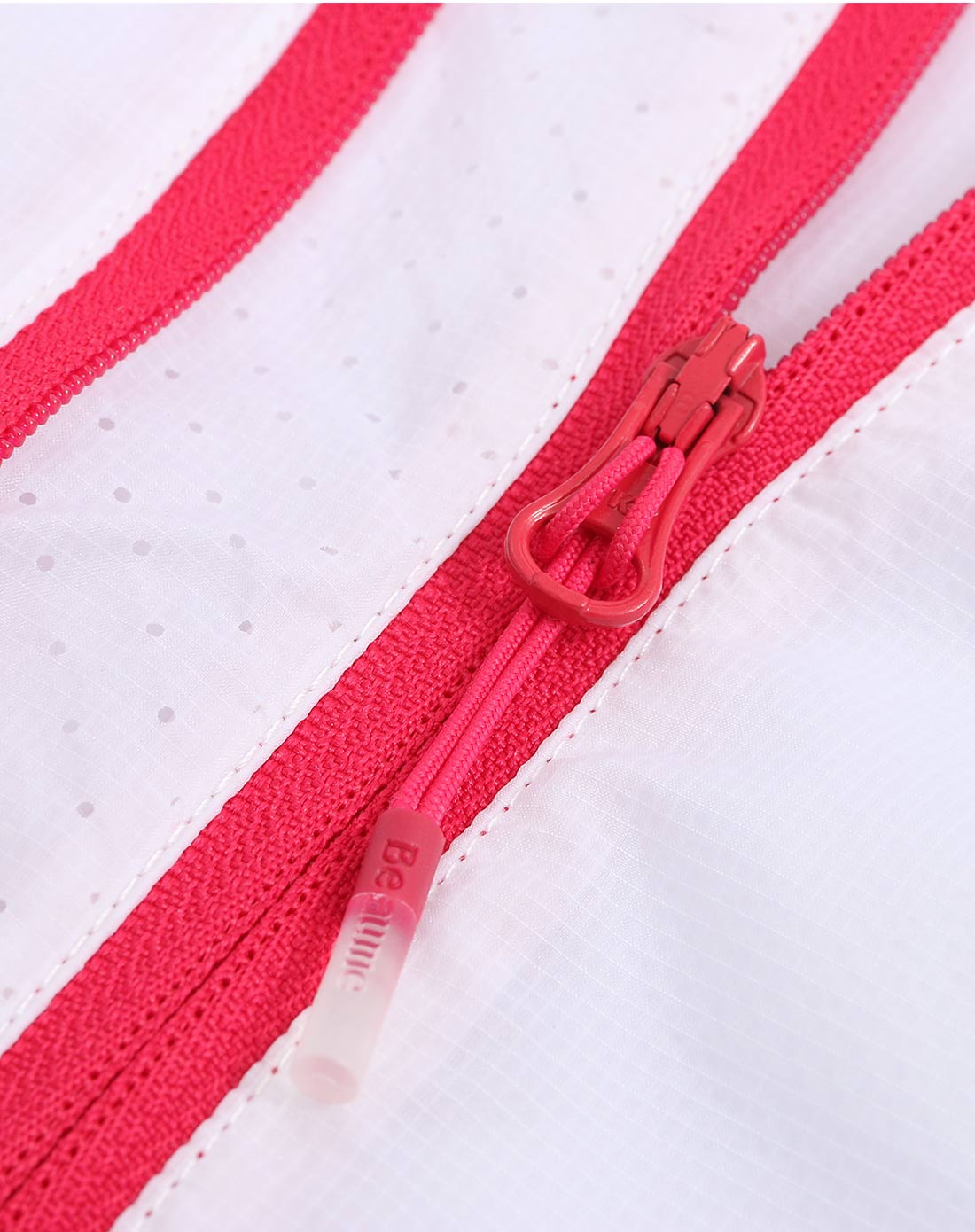 轻薄可收纳 女款极地白皮肤衣 撞色拉链