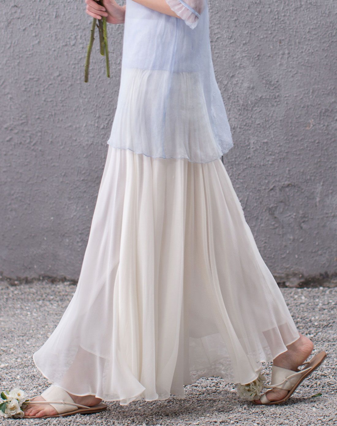 米白色真丝半身裙