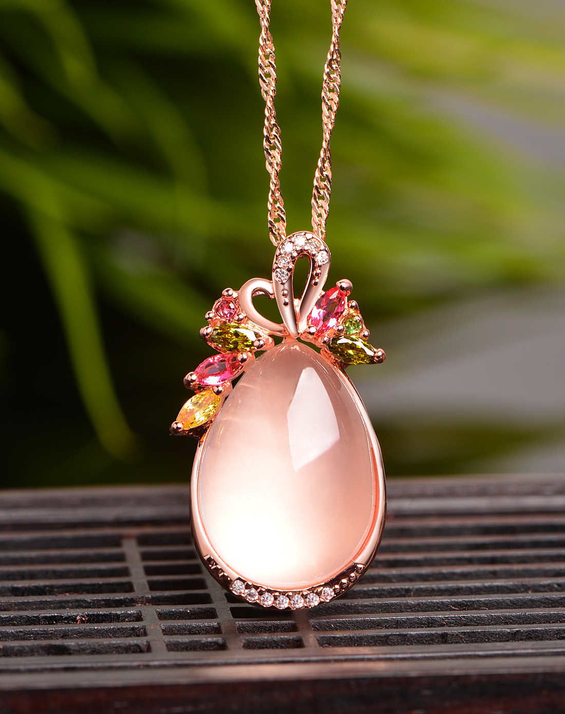 媛翠坊 芙蓉石皇冠水滴吊坠送链子附证书