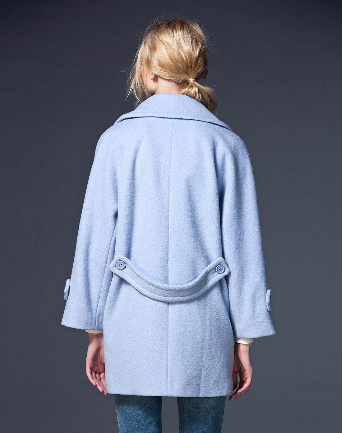 浅蓝色ol精致气质双排扣翻领毛呢大衣