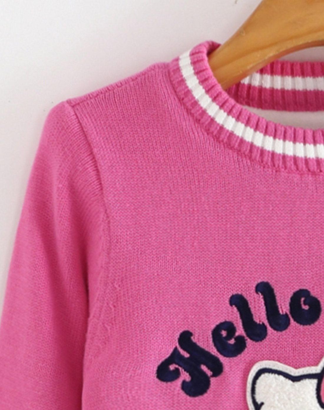 女童深粉红色圆领套头加厚毛衣