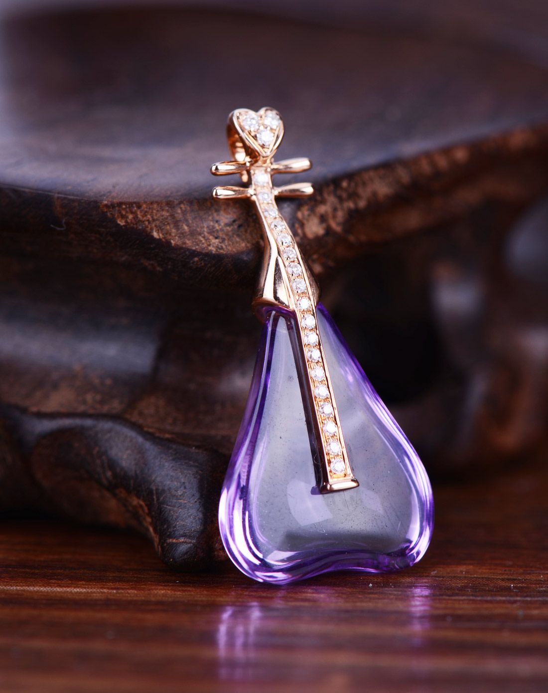 彩18k金紫水晶钻石吊坠琴书系列琵琶二(0.75克)