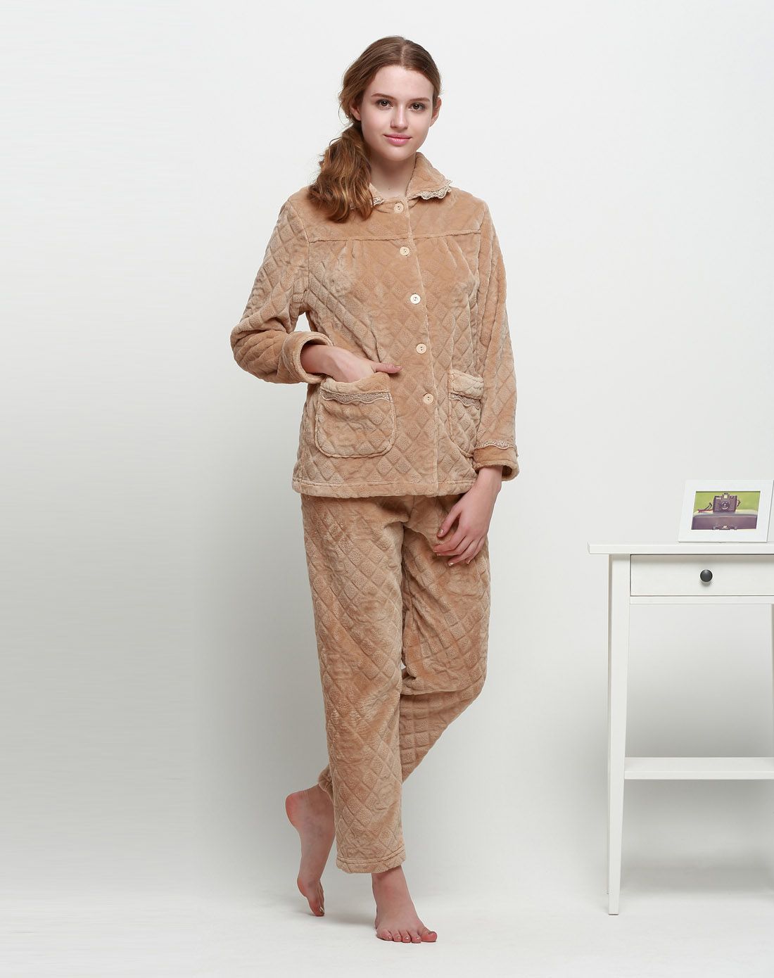 杏色女加厚法兰绒保暖家居服套装