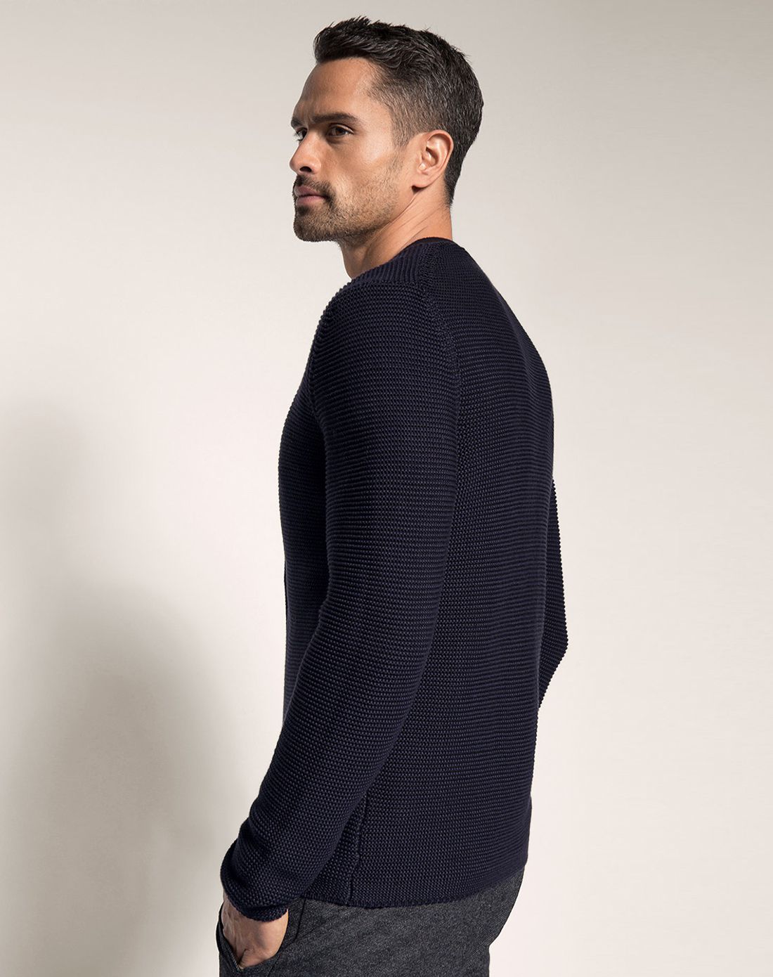 男士时尚针织开衫