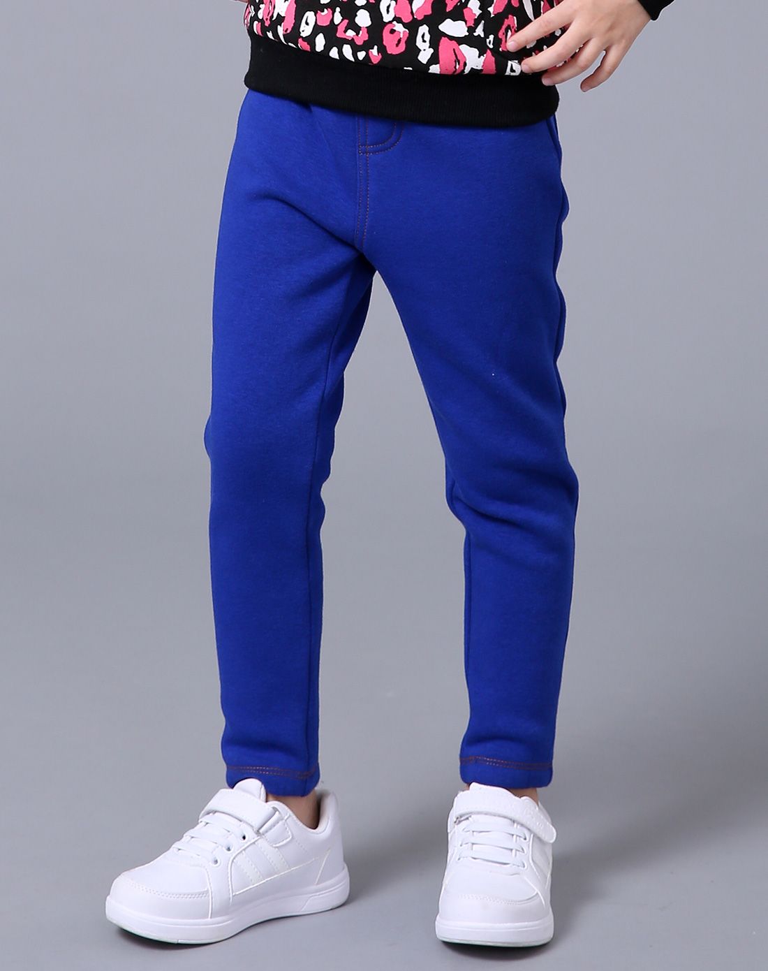 女童天蓝色百搭时尚裤子