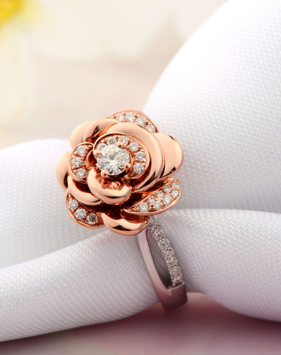18k金钻石戒指花魅系列玫瑰金女戒镶钻带证书(定价)