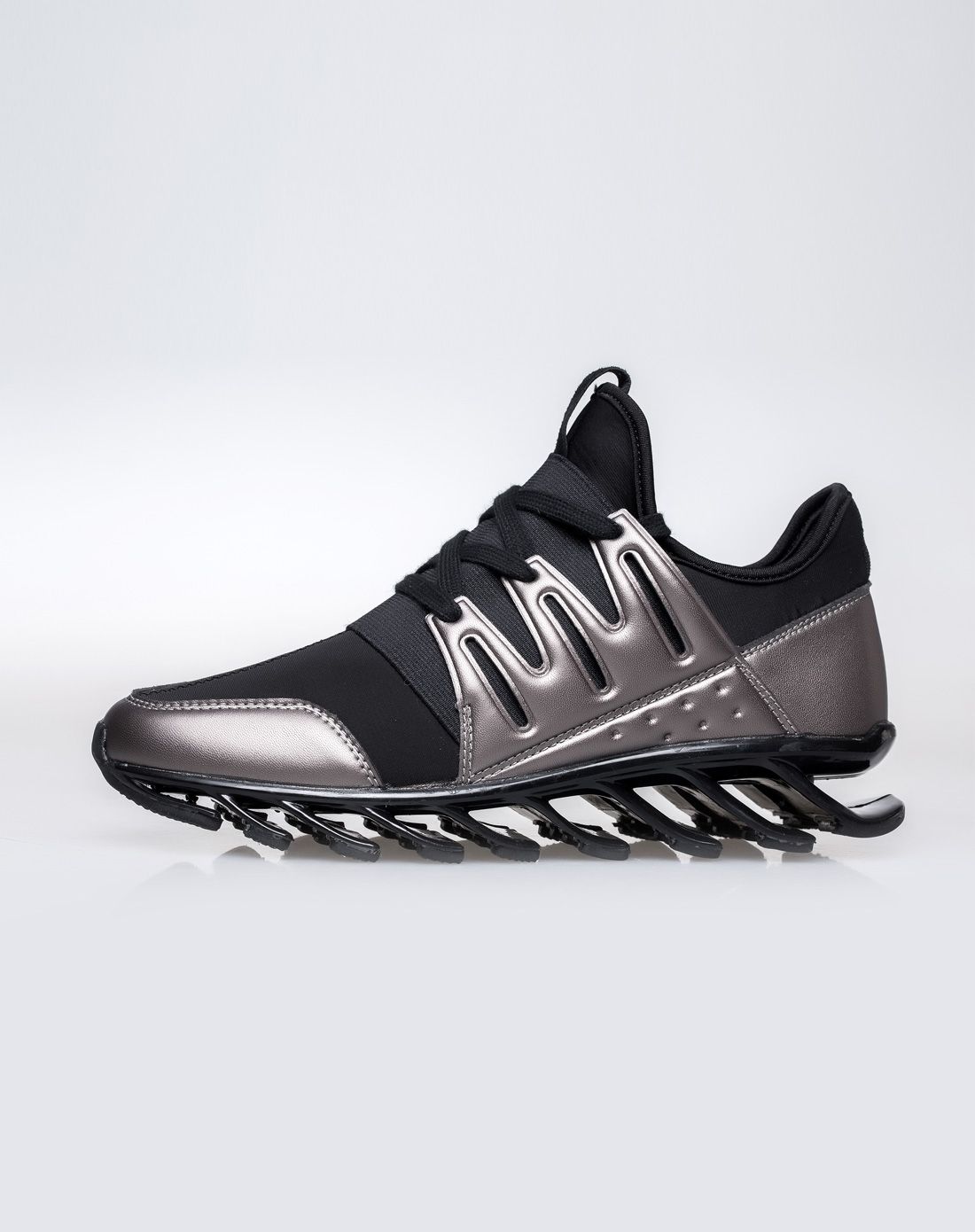 炫酷设计 男款银配黑色休闲鞋 个性舒适