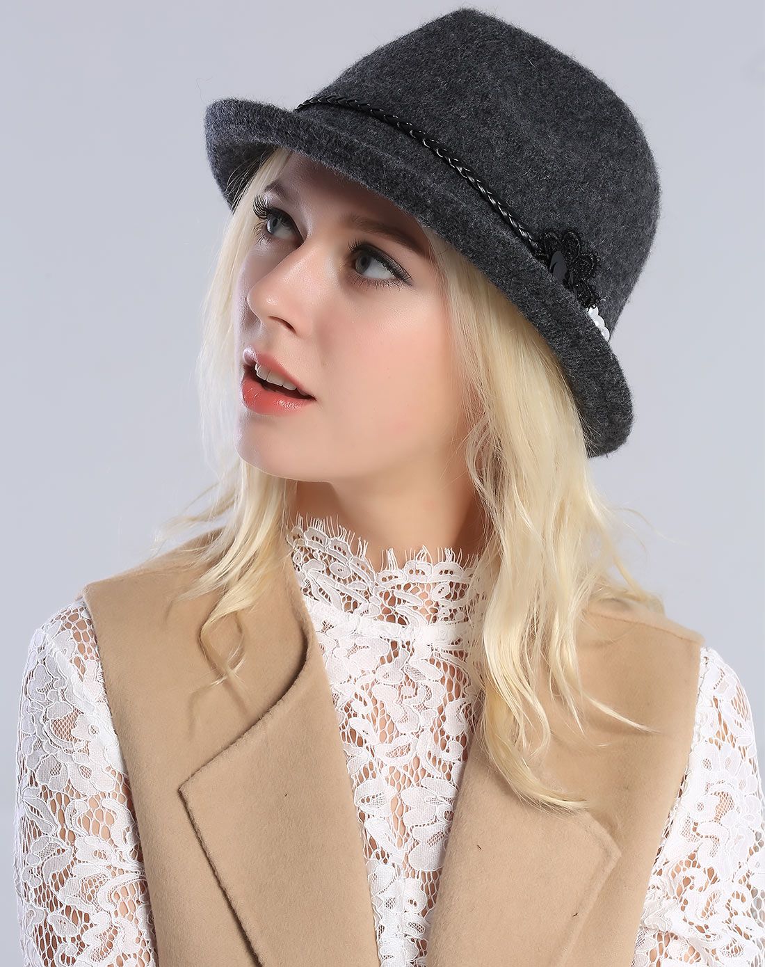 唯品会专供韩式小沿珍珠时装礼帽