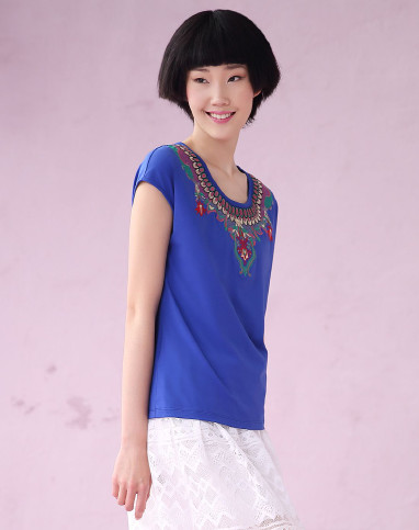 彩蓝色刺绣连身袖宽针织t恤