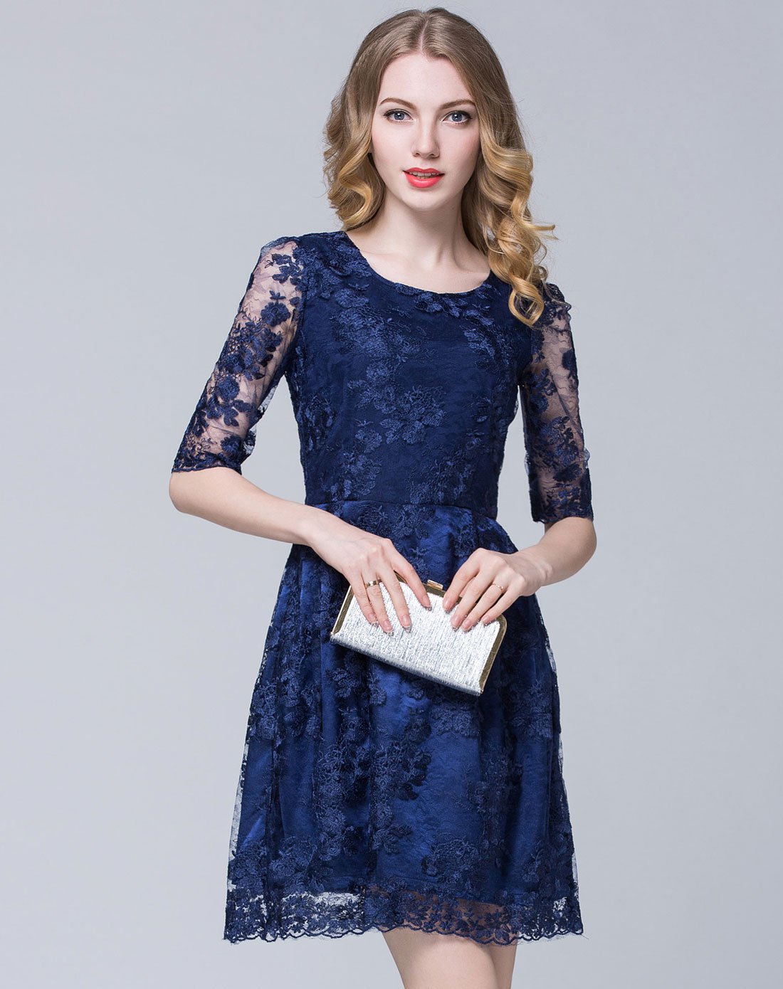 韩版淑女绣花镂空连衣裙蓝色