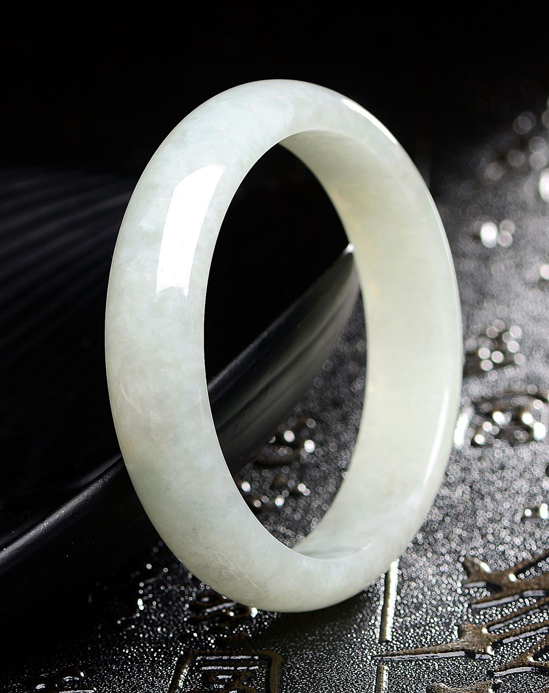 55mm天然a货翡翠冰糯种温润莹白翡翠手镯