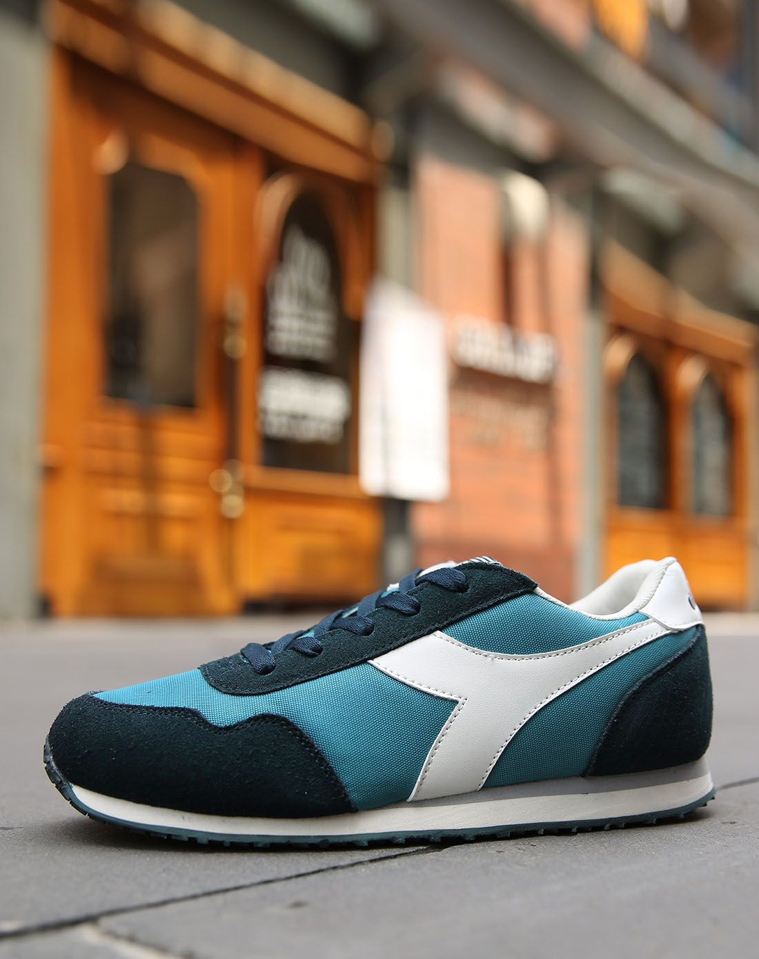 迪亚多纳diadora男女装迪亚多纳 男款藏青色反毛皮拼接透气休闲鞋