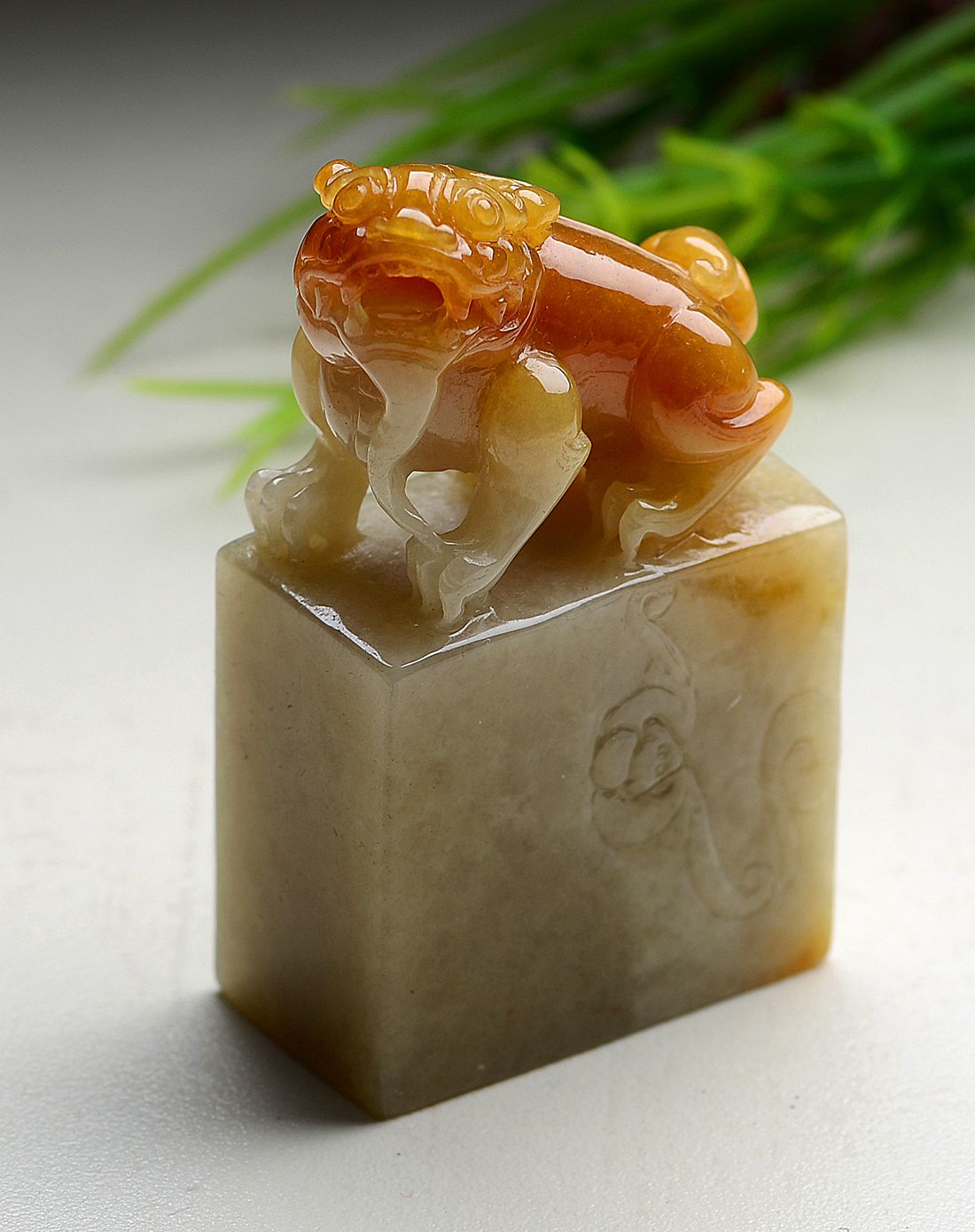 天然a货冰糯种黄翡温润招财进宝翡翠印章