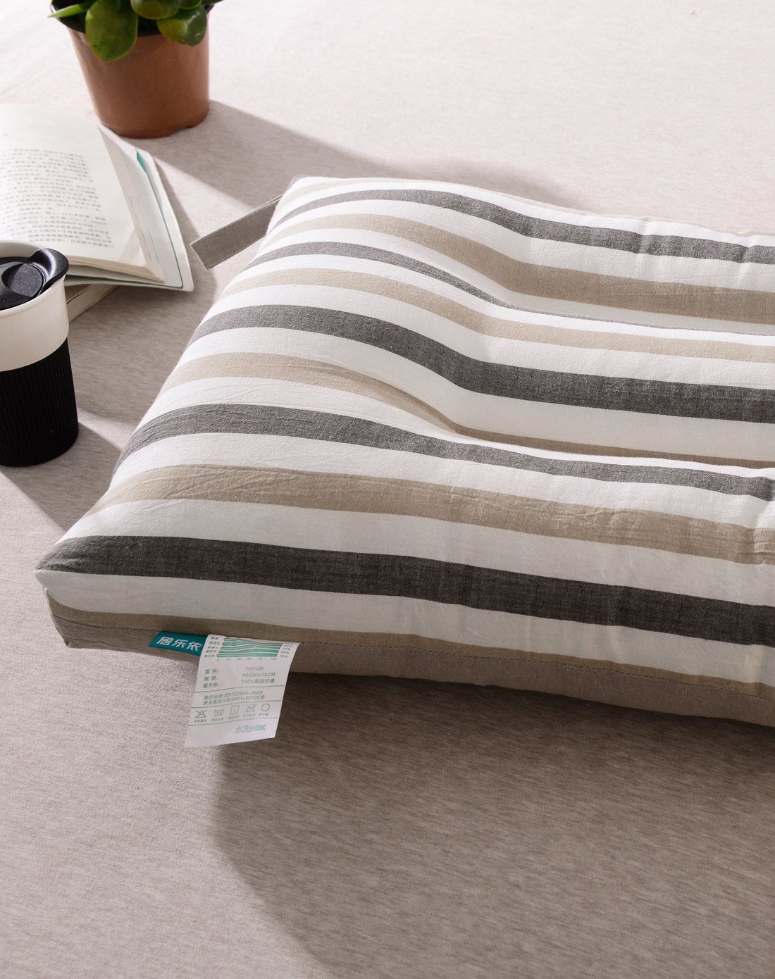 色织条纹水洗抗菌棉枕-咖色