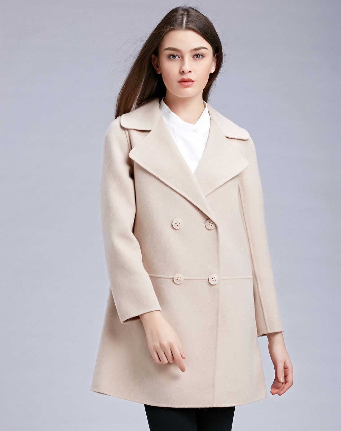 女款米色西装领双面呢大衣