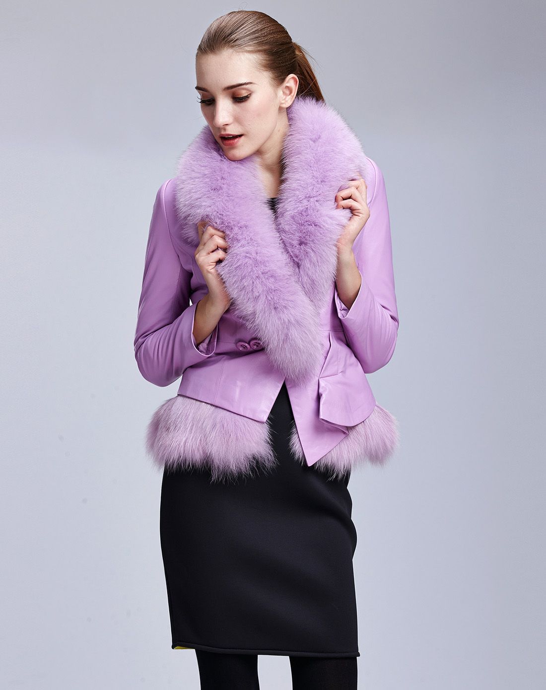女款紫色狐狸毛领绵羊皮皮衣