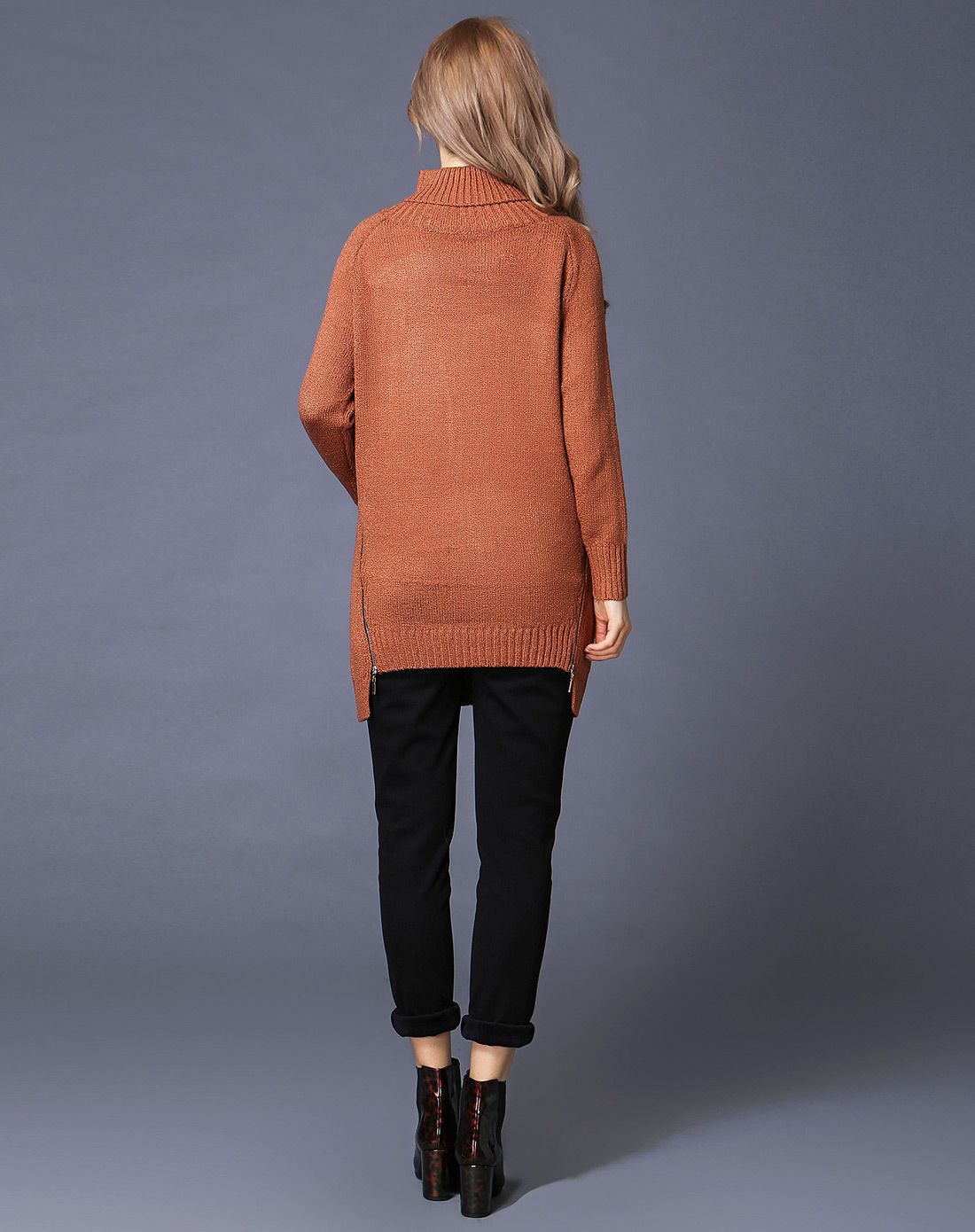 女款黄咖色高领针织衫