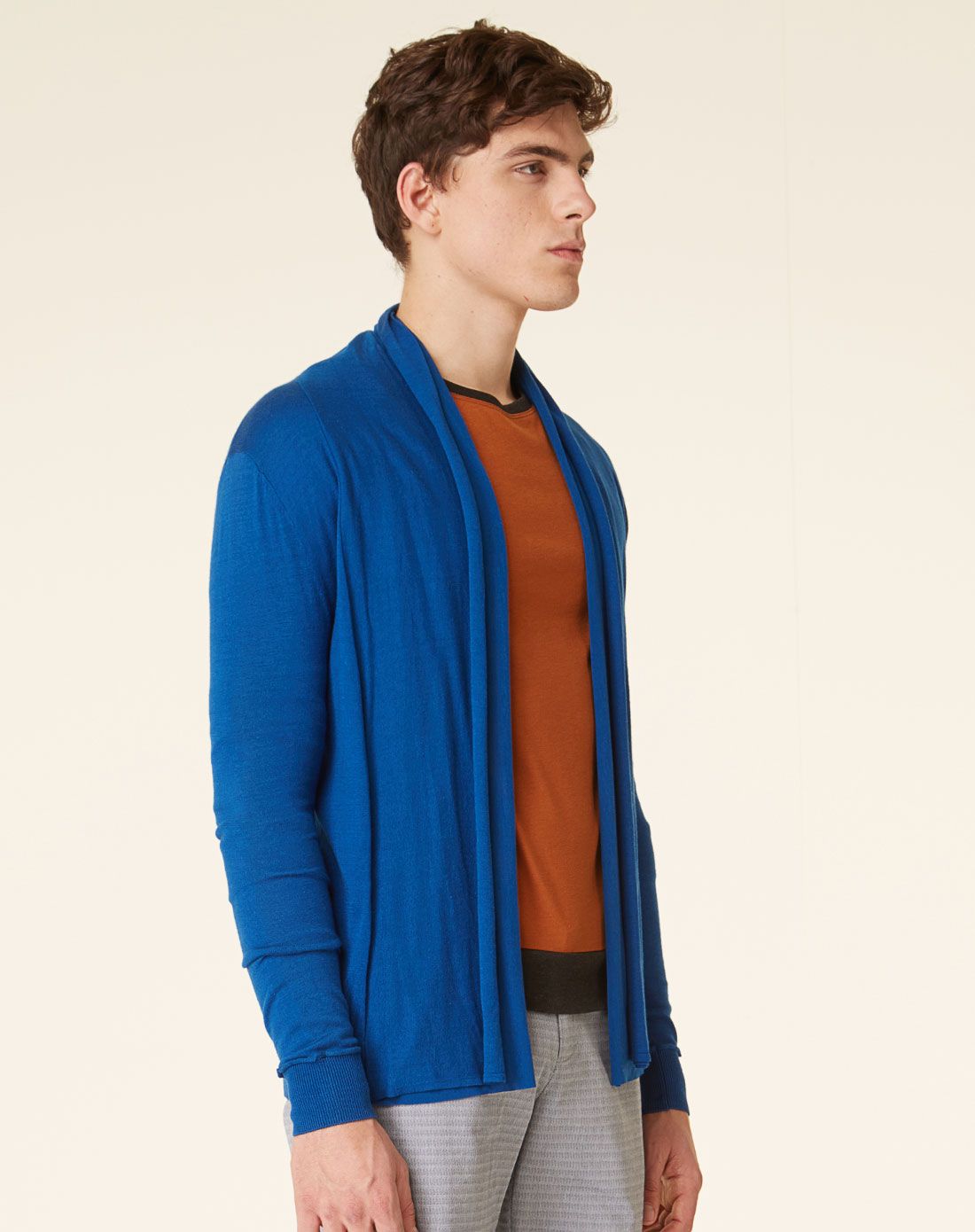 浓蓝色时尚修身双层领长袖针织开衫